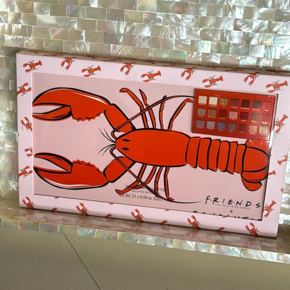 NEW - Makeup Revolution X Friends He's Her Lobster Shadow Palette